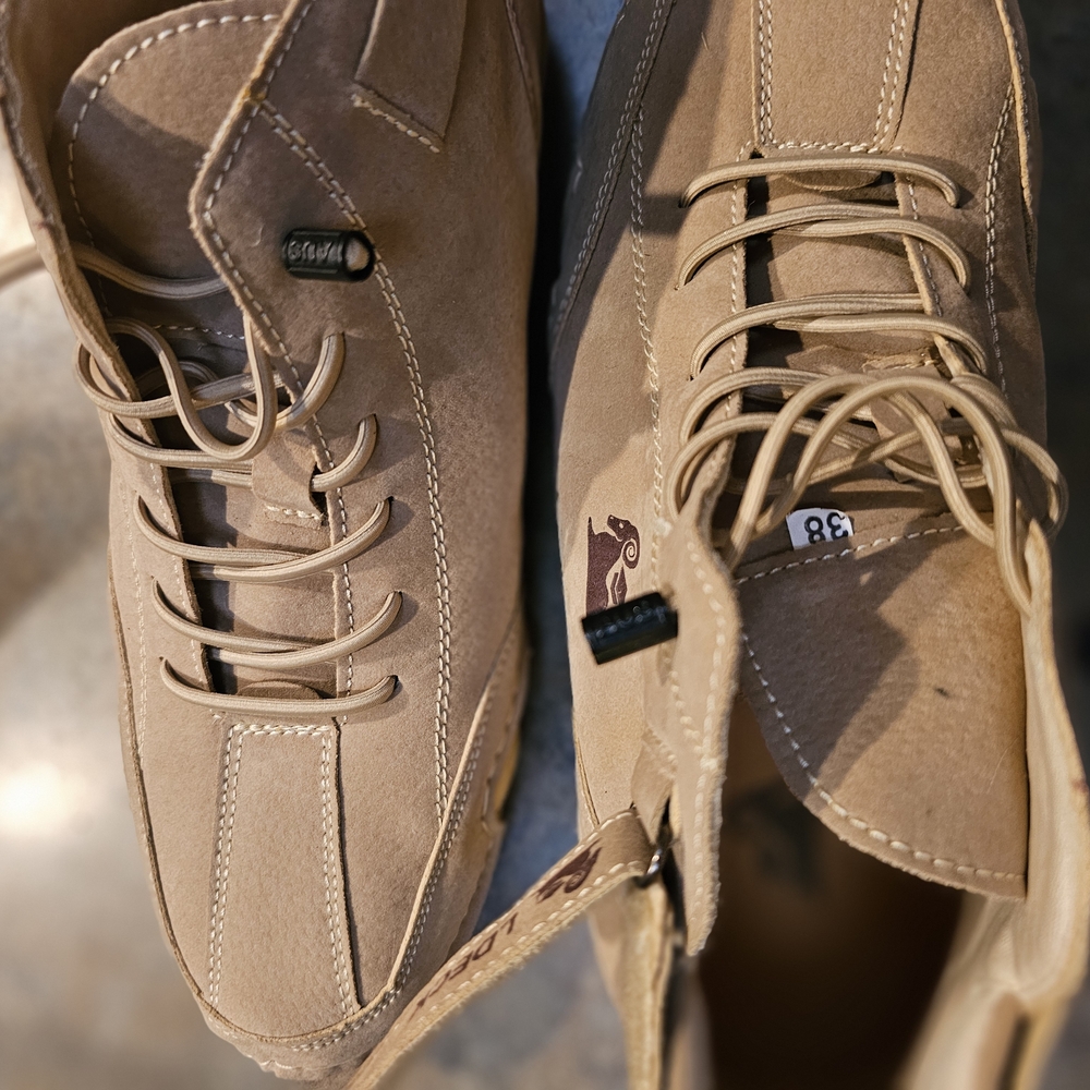 L DECK Tan Boat Shoes with Suede Finish and Durable Sole MEN or Womens - Picture 11 of 11